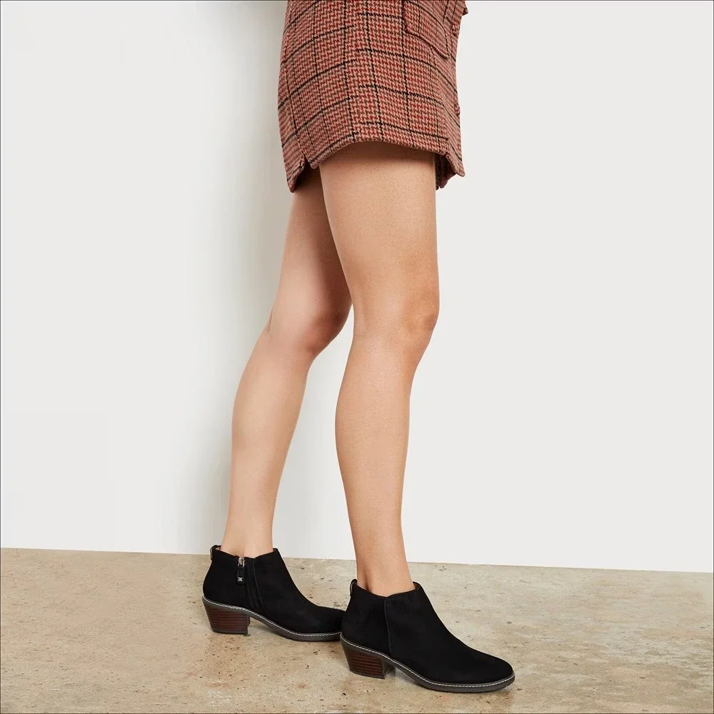 New NWOB Womens Sam Edelman Pryce‎ Black Suede Bootie Boot Size 7.5 M